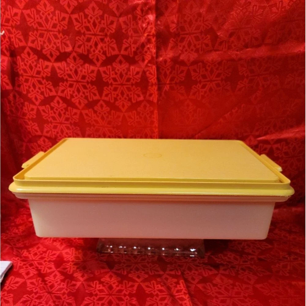 Vintage Tupperware Rectangle Cake Container #622-2 & 623-2